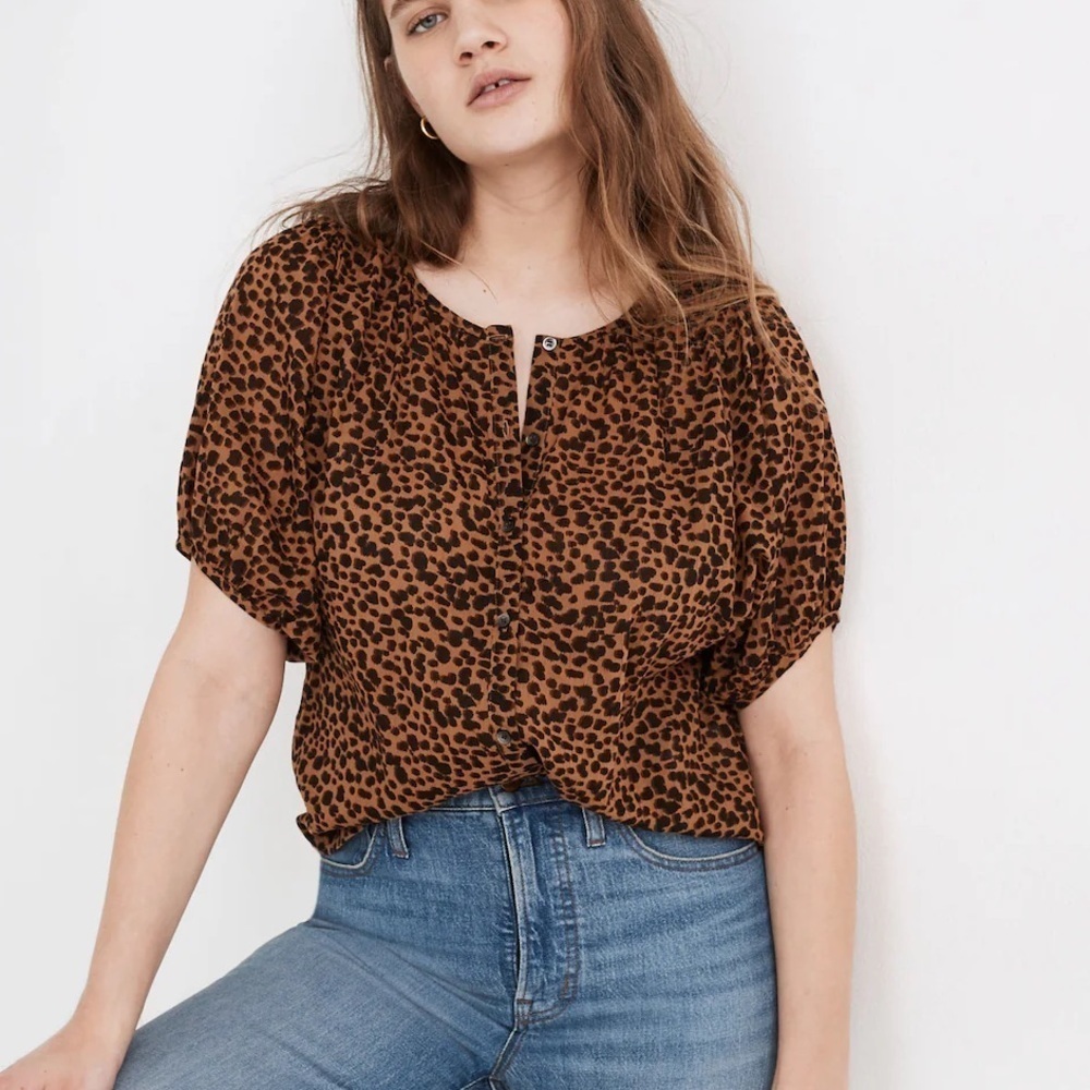 Madewell Balloon-Sleeve Button-Up Top in Painted Leopard
